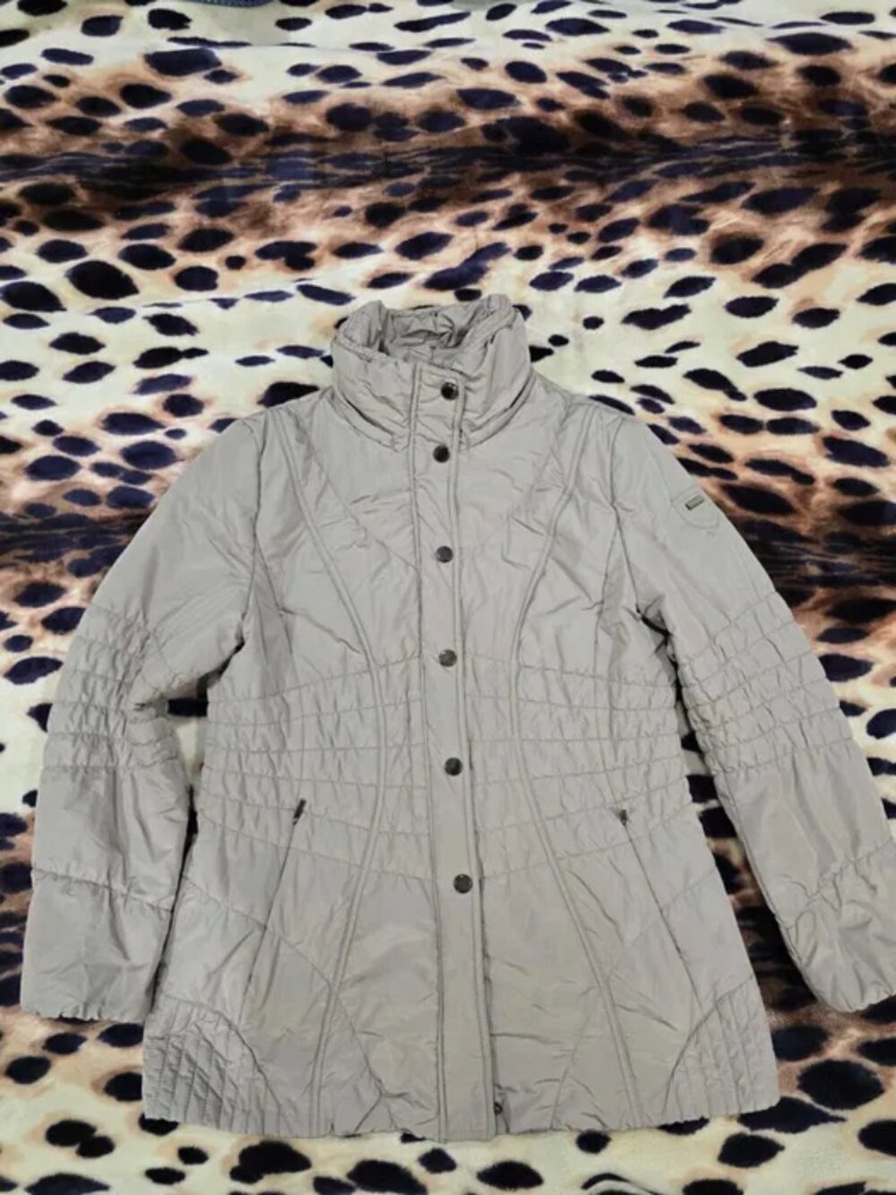 Woman's branded jacket XXL